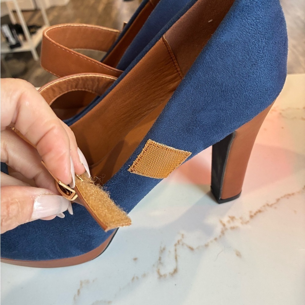 Navy blue and tan heels size 11 - Picture 3 of 5